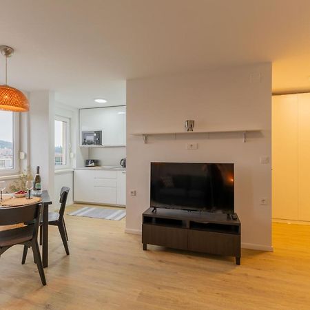 Elegant Tour As Studio Gilly With Open Views And A Balcony In The Center Λιουμπλιάνα Εξωτερικό φωτογραφία