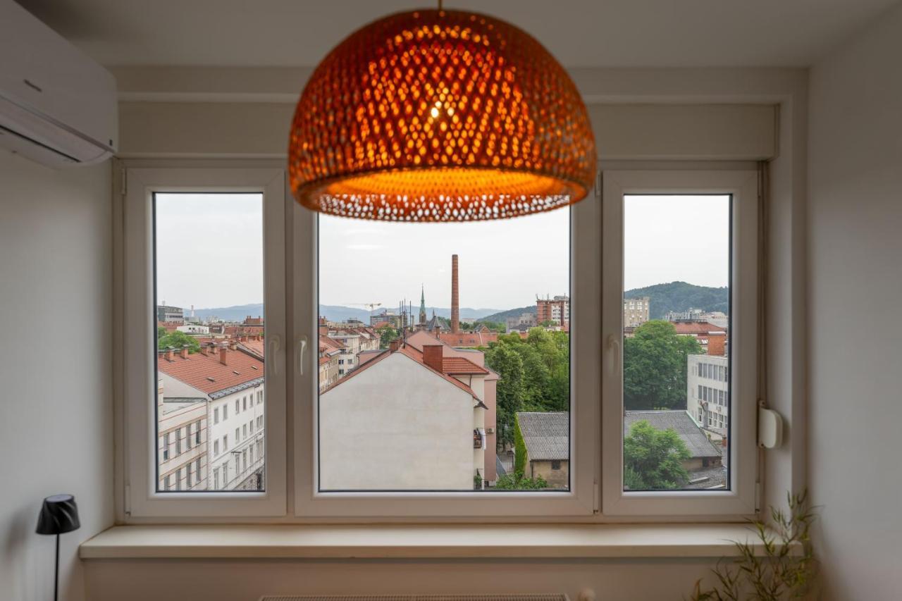 Elegant Tour As Studio Gilly With Open Views And A Balcony In The Center Λιουμπλιάνα Εξωτερικό φωτογραφία