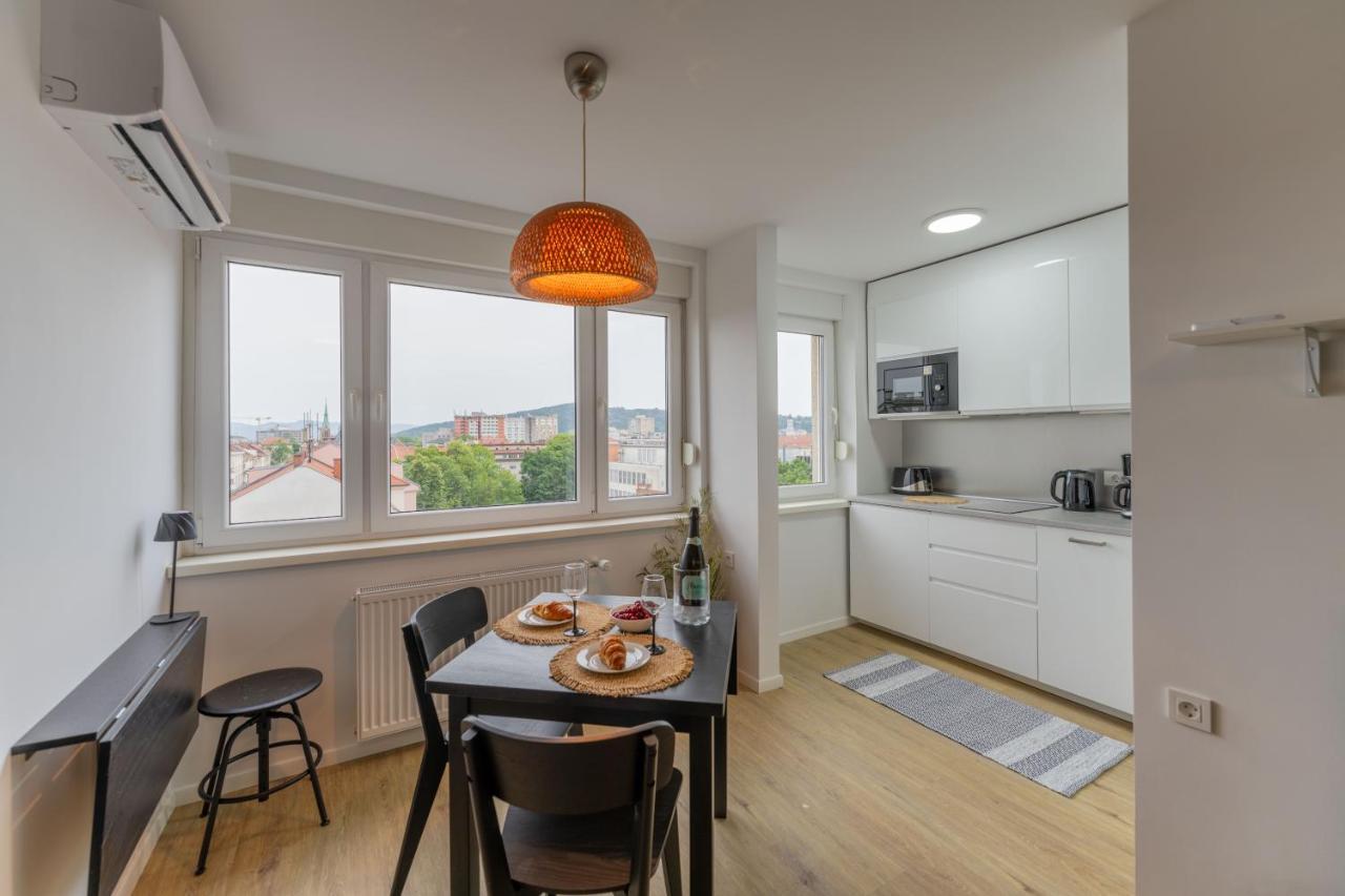 Elegant Tour As Studio Gilly With Open Views And A Balcony In The Center Λιουμπλιάνα Εξωτερικό φωτογραφία