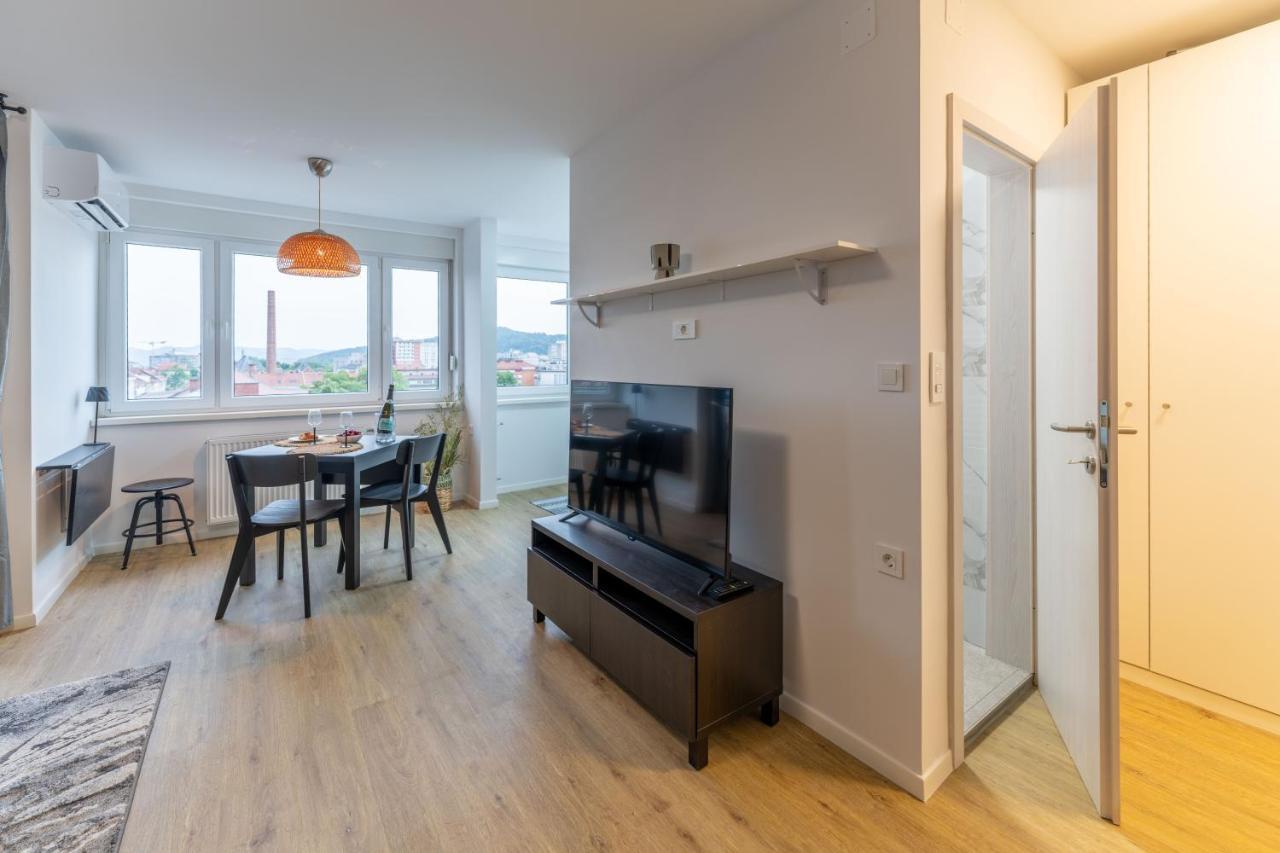 Elegant Tour As Studio Gilly With Open Views And A Balcony In The Center Λιουμπλιάνα Εξωτερικό φωτογραφία